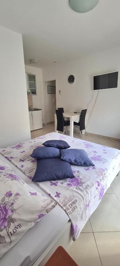 Apartman Scotti Каштела Экстерьер фото